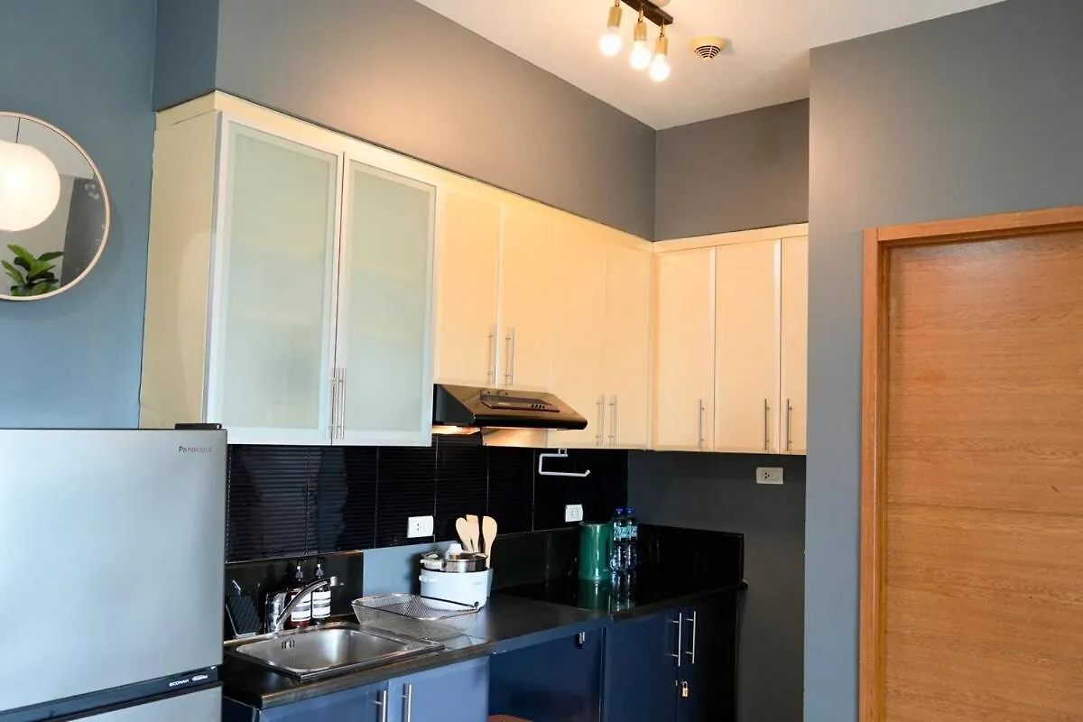 Spacious & Modern 1Br Near Bgc With Wi-Fi Manila 0*,