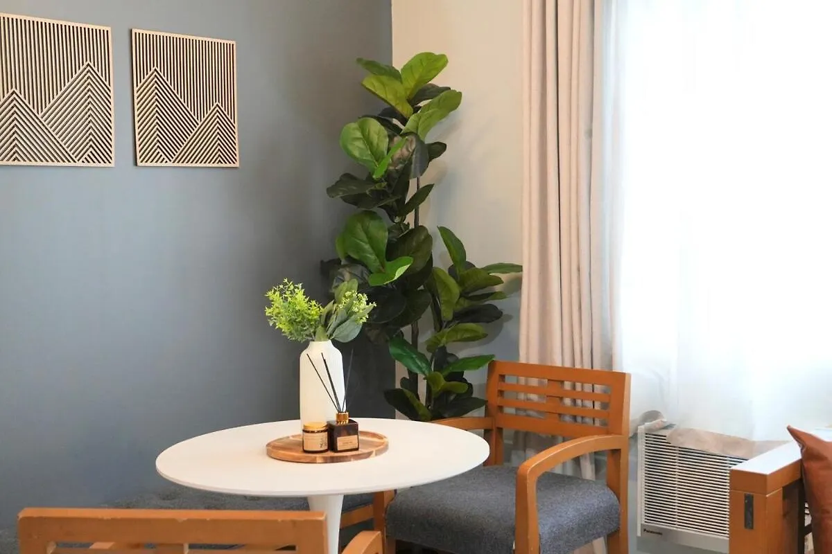 Spacious & Modern 1Br Near Bgc With Wi-Fi Manila Apartment